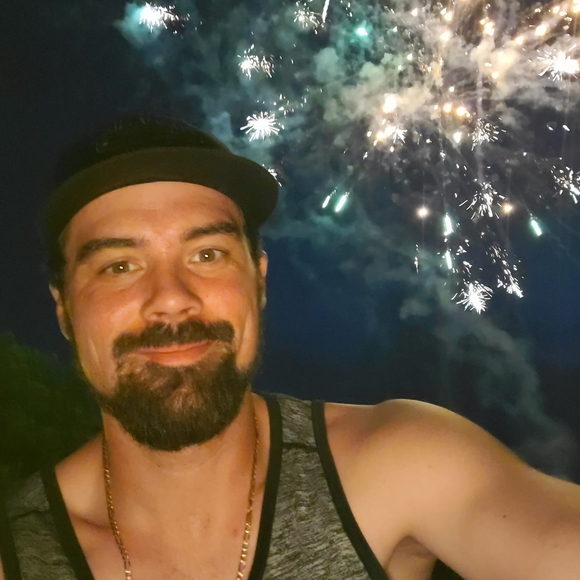 Profile Picture of Marcus Macdonald (@bowt3chmac) on Poshmark