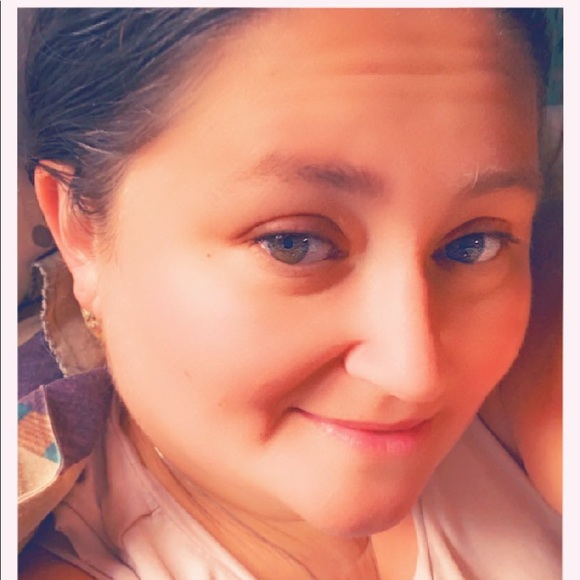 Profile Picture of Benita Kesselman (@benitakesselman) on Poshmark