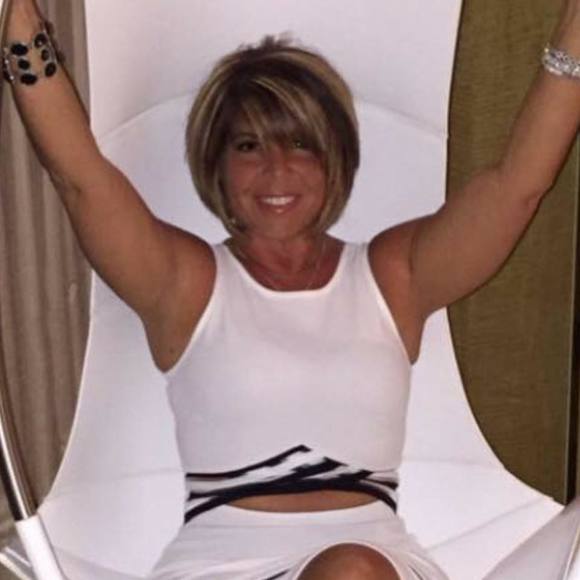 Profile Picture of Christine Martorelli (@christinetes) on Poshmark