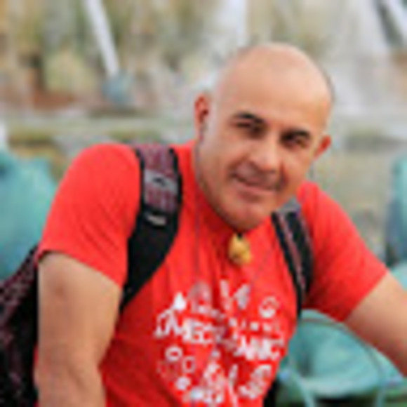 Profile Picture of Navid Najian (@navidnajian) on Poshmark