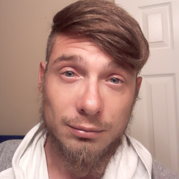 Profile Picture of David Kirkland (@d3alien) on Poshmark