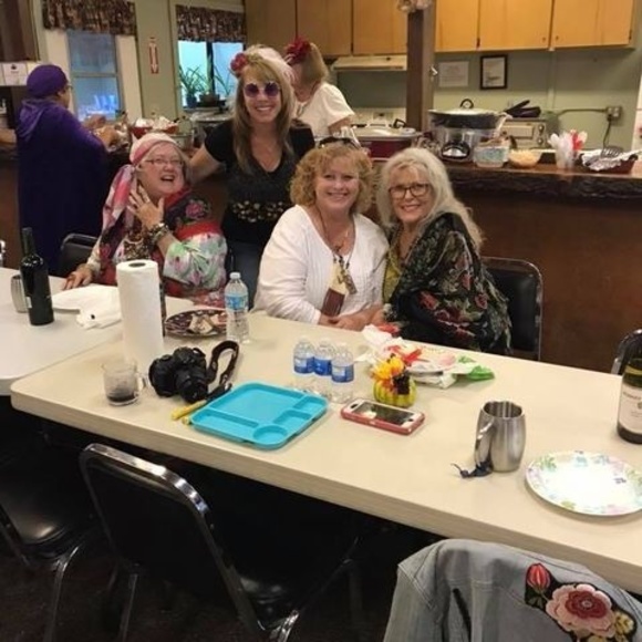 Profile Picture of Claudia Hansen (@claudiahanse864) on Poshmark