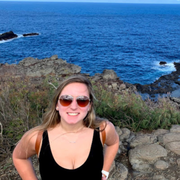 Profile Picture of Olivia Bilotti (@olivia_bilotti) on Poshmark