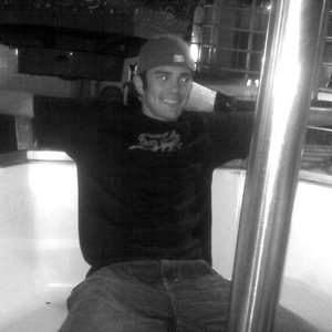 Profile Picture of Matthew Parrish (@idrinkmilkfromamasonjar) on Myspace