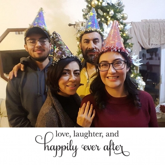 Profile Picture of Lorena-heriberto Zaragoza (@lzaragozag) on Poshmark