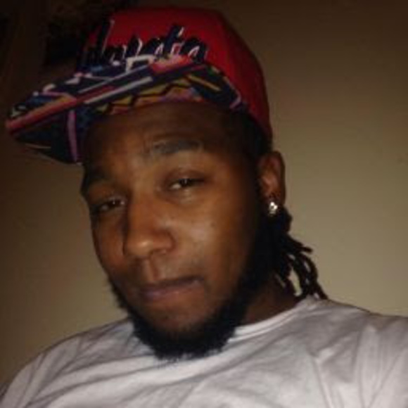 Profile Picture of Kentrance Hicks (@kentrance992) on Poshmark