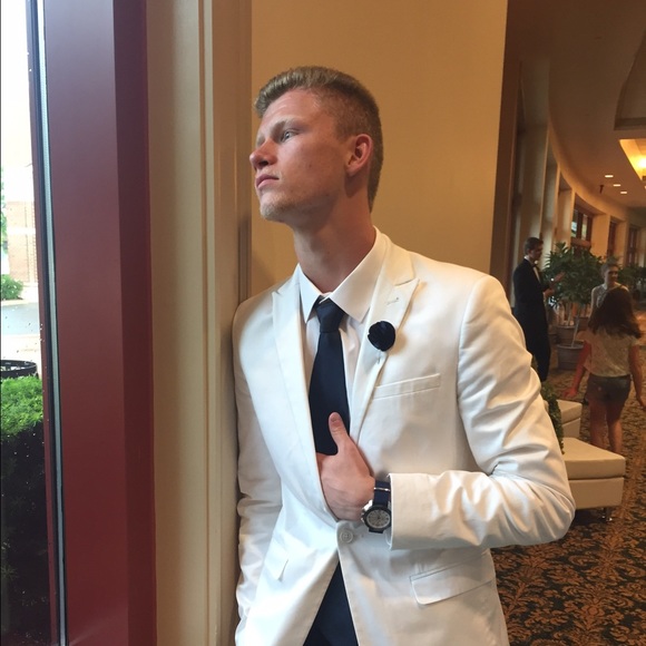 Profile Picture of Stephen Meyer (@stevo1551) on Poshmark