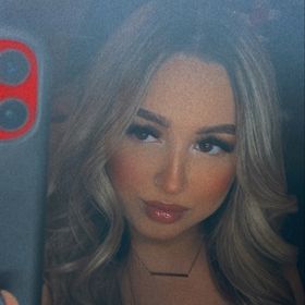 Profile Picture of Danielle Navarro (@danimarie1333) on Pinterest