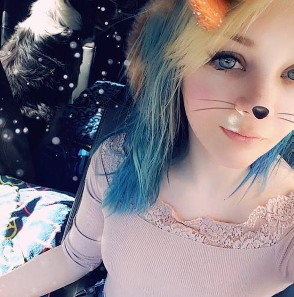 Profile Picture of Emily Ramseyer (@meezybaby222) on Poshmark