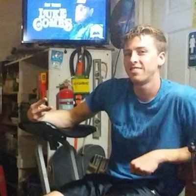 Profile Picture of Zach  Tracy (@z_tracy1) on Twitter