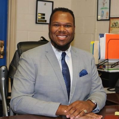 Profile Picture of Jonathan Dixon (@pvm_principal) on Twitter