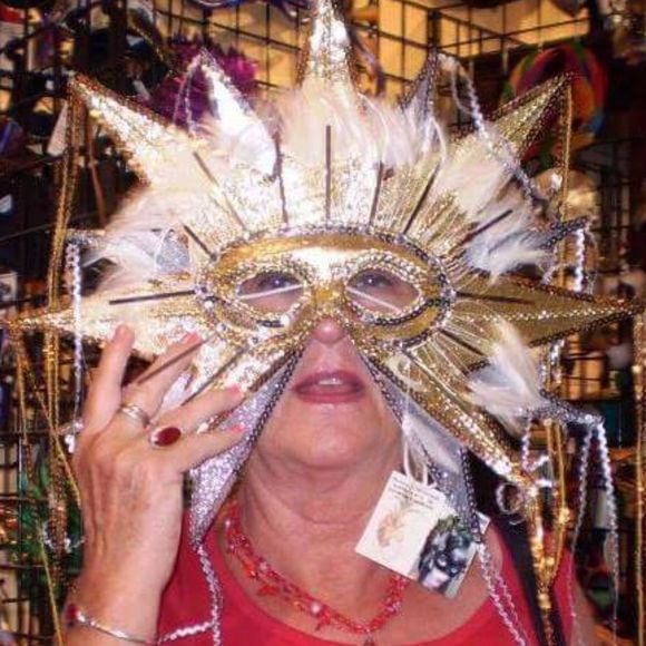 Profile Picture of Cheryl Reager (@sungal99) on Poshmark