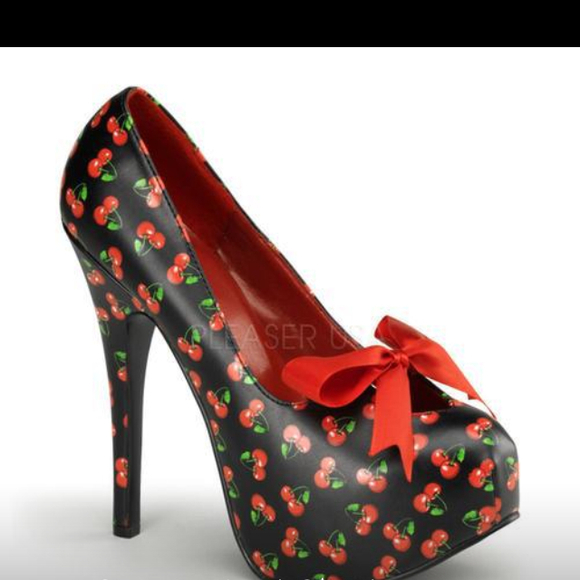 Profile Picture of Amber Buksar (@amber1011) on Poshmark