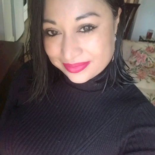 Profile Picture of elena (@helenbenjamin7) on Tiktok