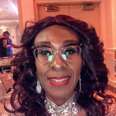 Profile Picture of Violet Pope (@VioletPope19) on Twitter