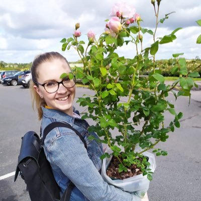 Profile Picture of Carly (@c_page10) on Twitter