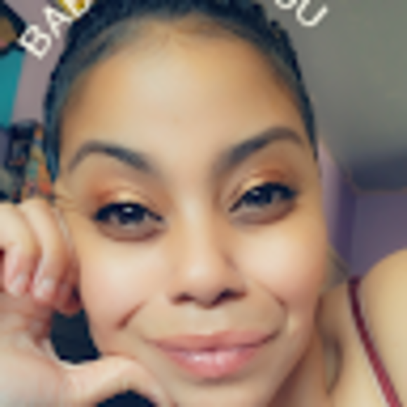 Profile Picture of Freyda Rodriguez (@freyda77) on Poshmark