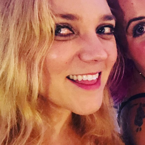 Profile Picture of Corinne Kassor (@corinnekassor) on Poshmark