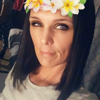 Profile Picture of Joy Hanson (@MagicHandsJ) on Twitter