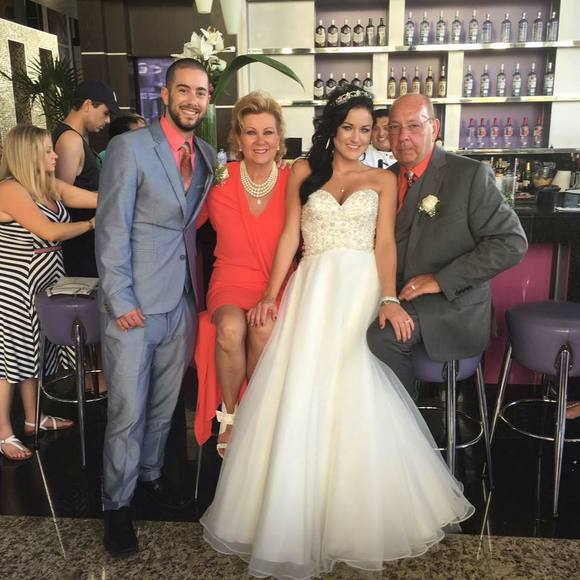 Profile Picture of April Link (@ajllcl16397) on Poshmark