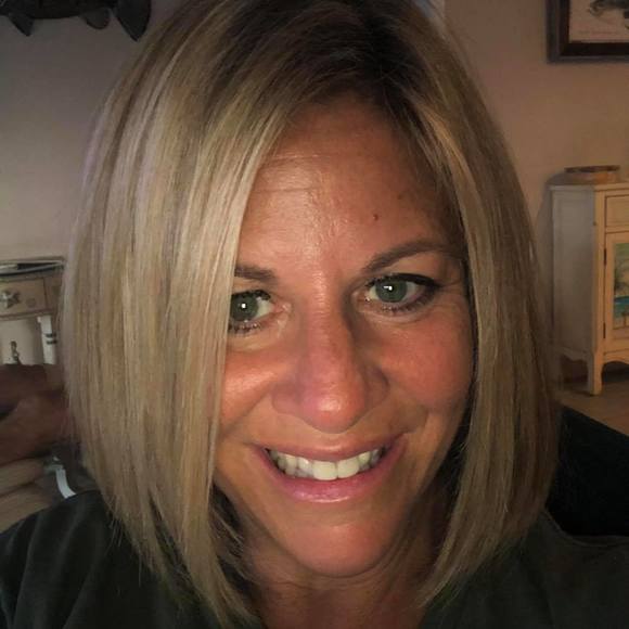 Profile Picture of Cynthia Morolla (@freedomforcyn) on Poshmark