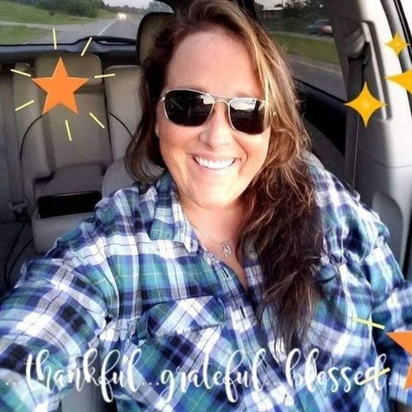 Profile Picture of J danielle Roche (@juliedroche1980) on Poshmark