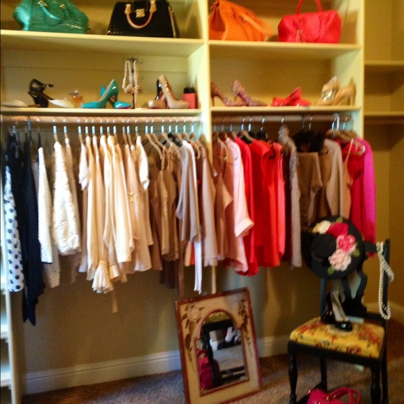 Profile Picture of Kimberly Chase (@kimilee) on Poshmark