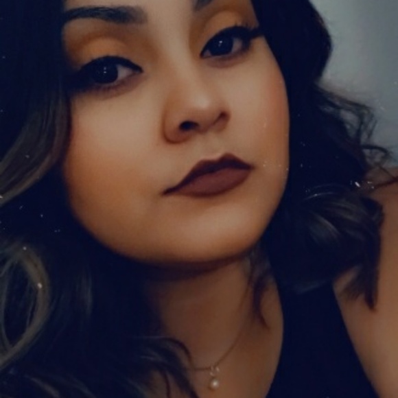 Profile Picture of Alexis Mancillas (@lexyylovee) on Poshmark