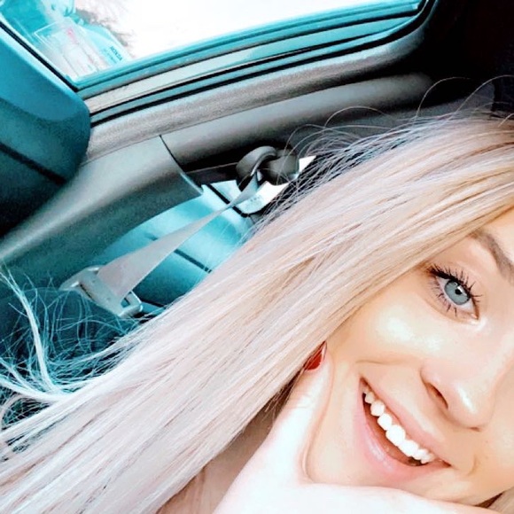 Profile Picture of Haidyn Liby (@haidynnnn) on Poshmark