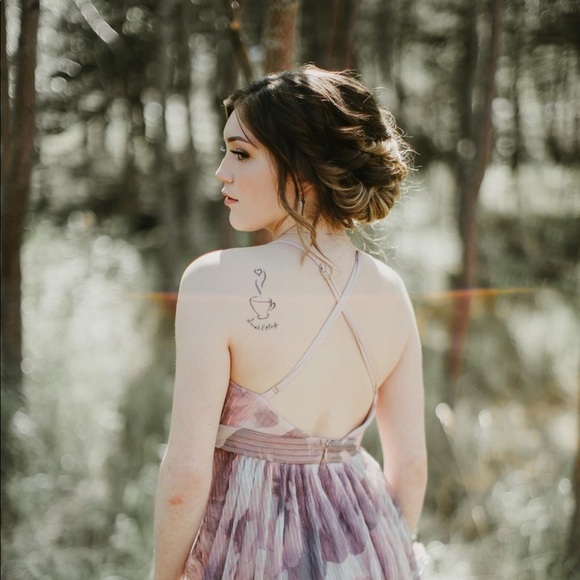 Profile Picture of Danielle Dumas (@danielleduma818) on Poshmark