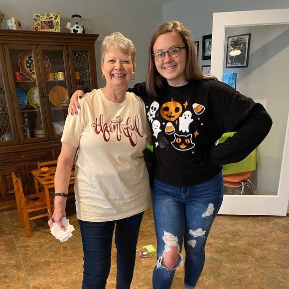 Profile Picture of Juliann Faulkner (@juliannfaulkner) on Poshmark