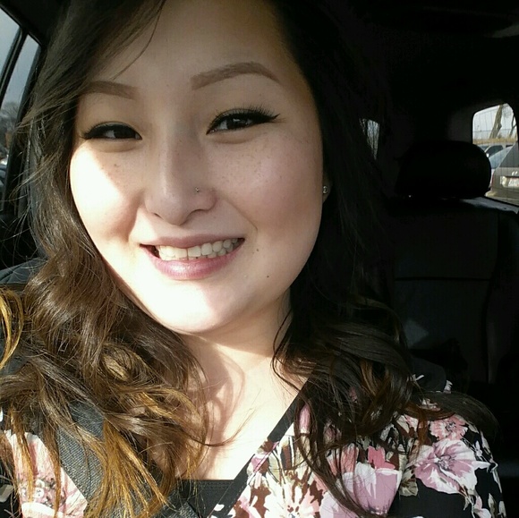 Profile Picture of Nancy Vue (@nvud) on Poshmark