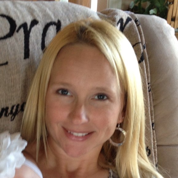 Profile Picture of Amy Helpert (@ahelpert) on Poshmark