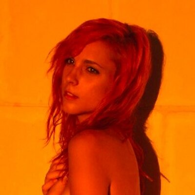 Profile Picture of Sue Cali (@ZannaCali) on Twitter