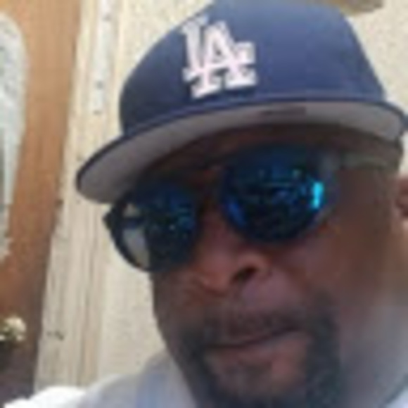 Profile Picture of Chad King (@chadking010470) on Poshmark