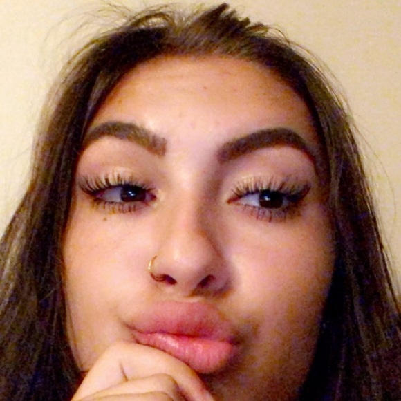 Profile Picture of Ira Bagiryants (@ira101) on Poshmark