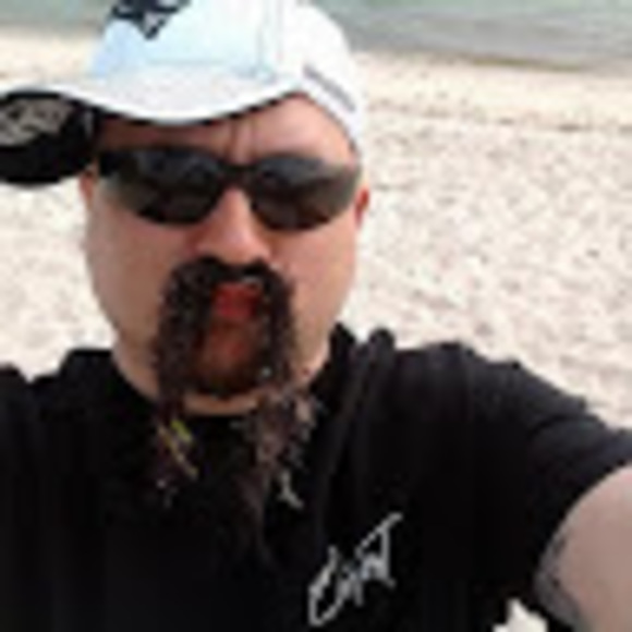 Profile Picture of Chris Hammond (@chammond78) on Poshmark