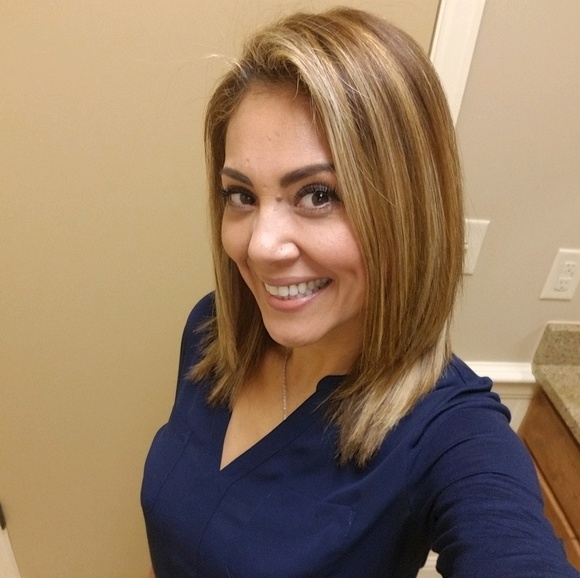 Profile Picture of Ivy Richardson (@irrichardson) on Poshmark