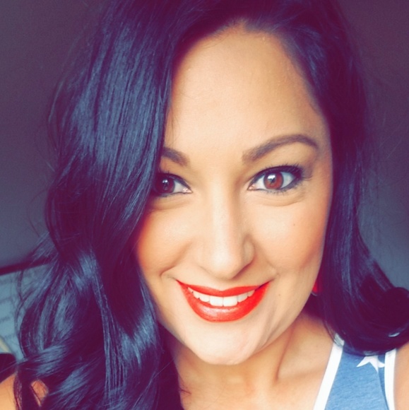 Whitney Gifford - Poshmark Profile Picture of Whitney Gifford (@whitgiff) on Poshmark