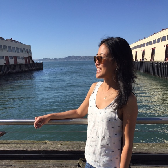 Profile Picture of Angela Izumo (@yeezumo) on Poshmark