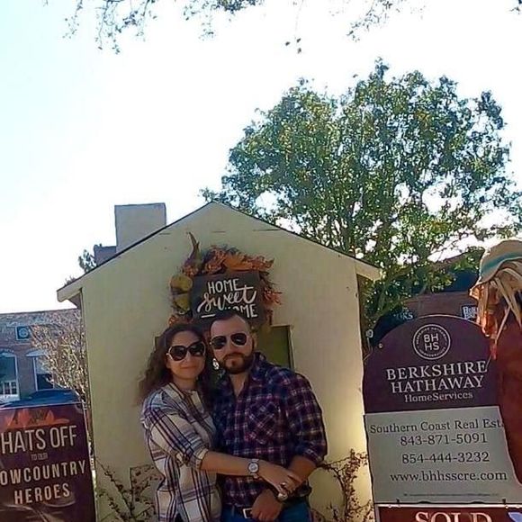 Profile Picture of John Manosalva (@manosalvaserna) on Poshmark