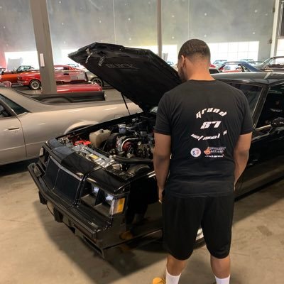 Profile Picture of Huey Newton 🏁 (@JayOAre) on Twitter