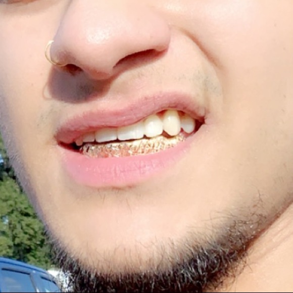 Profile Picture of Brian Barlow (@logg2x) on Poshmark