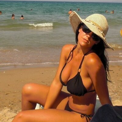 Profile Picture of Maya Baxter (@baxtermmaya) on Twitter