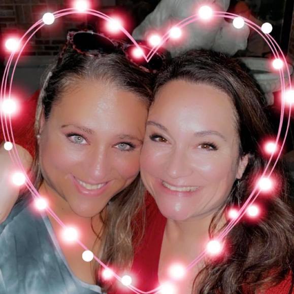 Profile Picture of Lori Lorenzo (@4lorenzos) on Poshmark