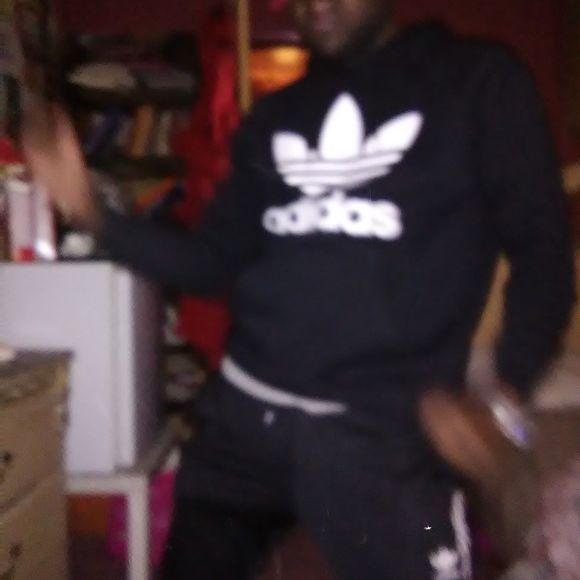 Profile Picture of Antoine Page (@antoinepage) on Poshmark