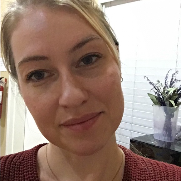 Profile Picture of Elena Vandellos (@elena17601) on Poshmark