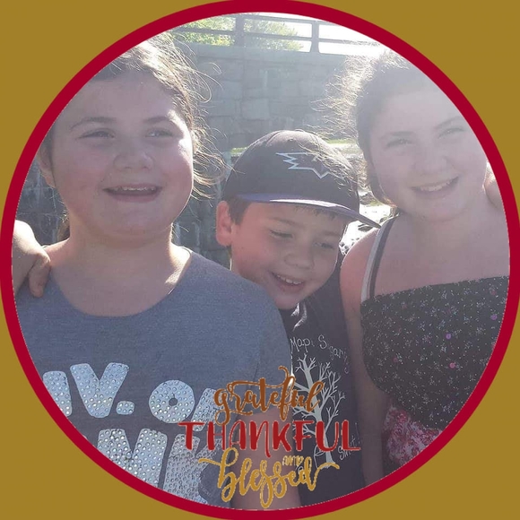 Profile Picture of Suzanne Mckay pridham (@suzanne1213) on Poshmark