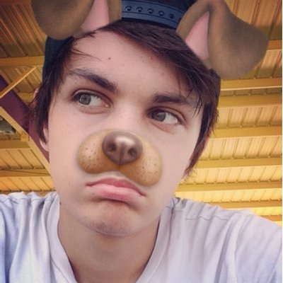 Profile Picture of Brian Castro (@ScottBribri) on Twitter