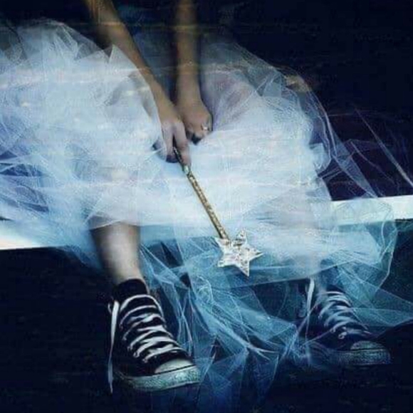 Profile Picture of Jen Quasney (@jenquasney) on Poshmark